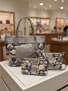 Coach  Julia art opt Matching Wristlet and Crossbody set